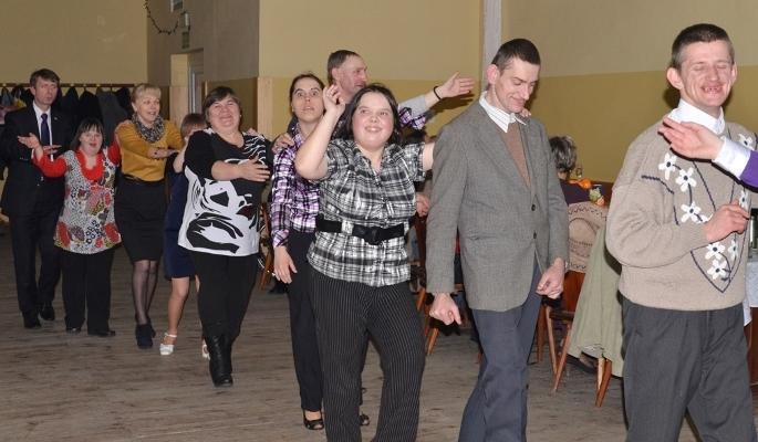 Niepełnosprawni na balu