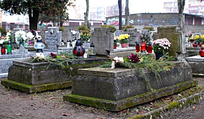 Masz krewnych na cmentarzu honorowym? Zgłoś się do urzędu