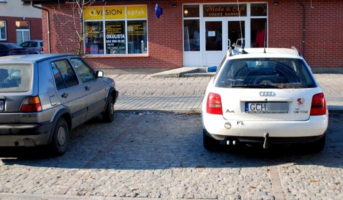Dlatego w Czersku brakuje miejsc parkingowych?