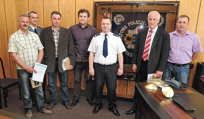 Komendant pożegnał policjantów