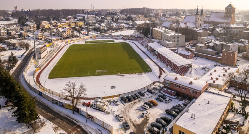 Chojniczanka i murawa na Mickiewicza gotowe do gry