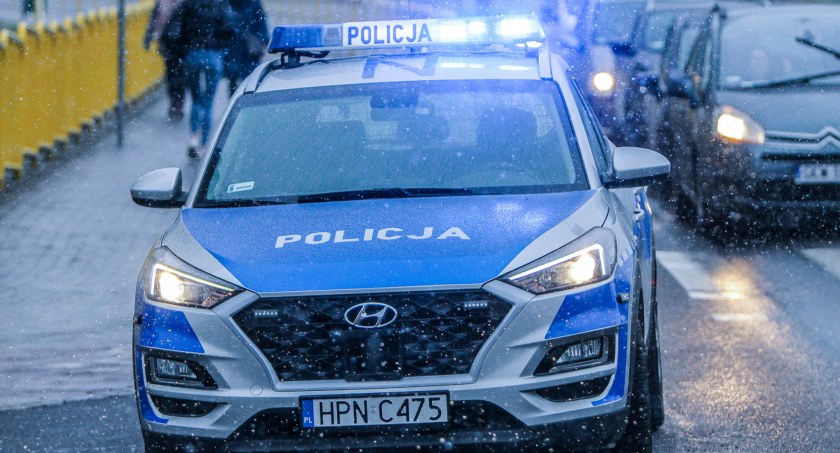 Kierowca, który przekroczył prędkość aż o 43 km/h, miał siedemdziesiąt sześć lat