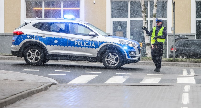 Kto więcej razy przekroczył prawo: piesi czy rowerzyści?