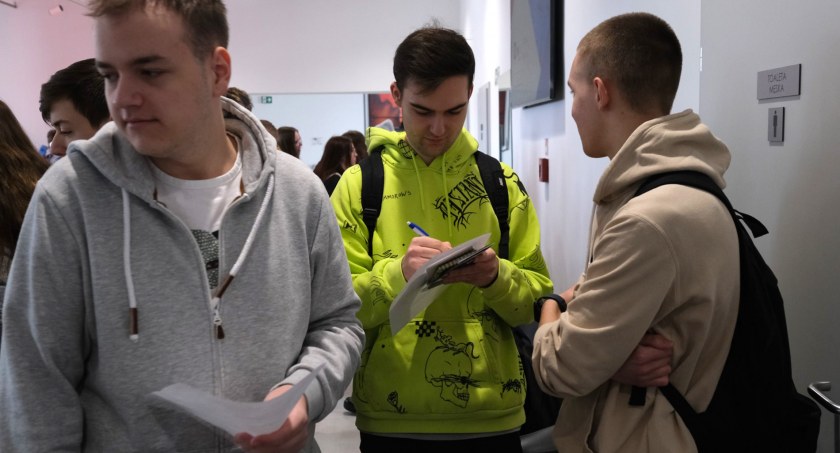 Jeżeli będę godnie zarabiać, to nie będę się pchał na studia