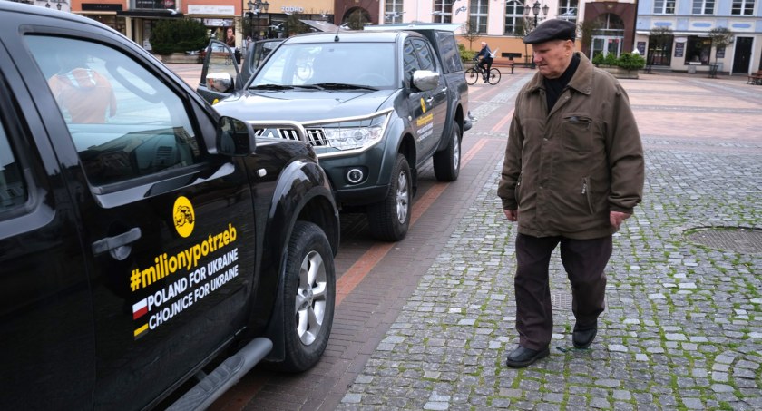 Chojniczanie zrzucili się na pickupy dla Ukraińców