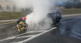 Pożar samochodu na ulicy Kościerskiej w Chojnicach