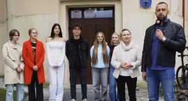 Serce bije dla szkoły – chojnickie II LO zbiera na defibrylator AED