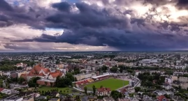 Deszczowy początek tygodnia. Chojnice w czołówce mia&hellip;