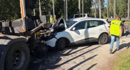 Wypadek Kłodawa: Zderzenie renault z ciężarówką MAN.&hellip;