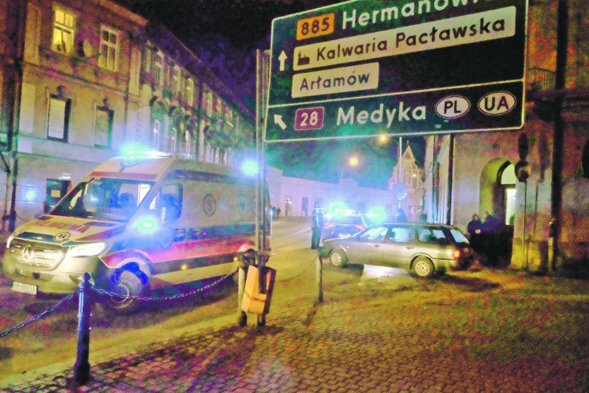 Potrącenie pieszej u zbiegu Wałowej z Jagiellońską w Przemyślu