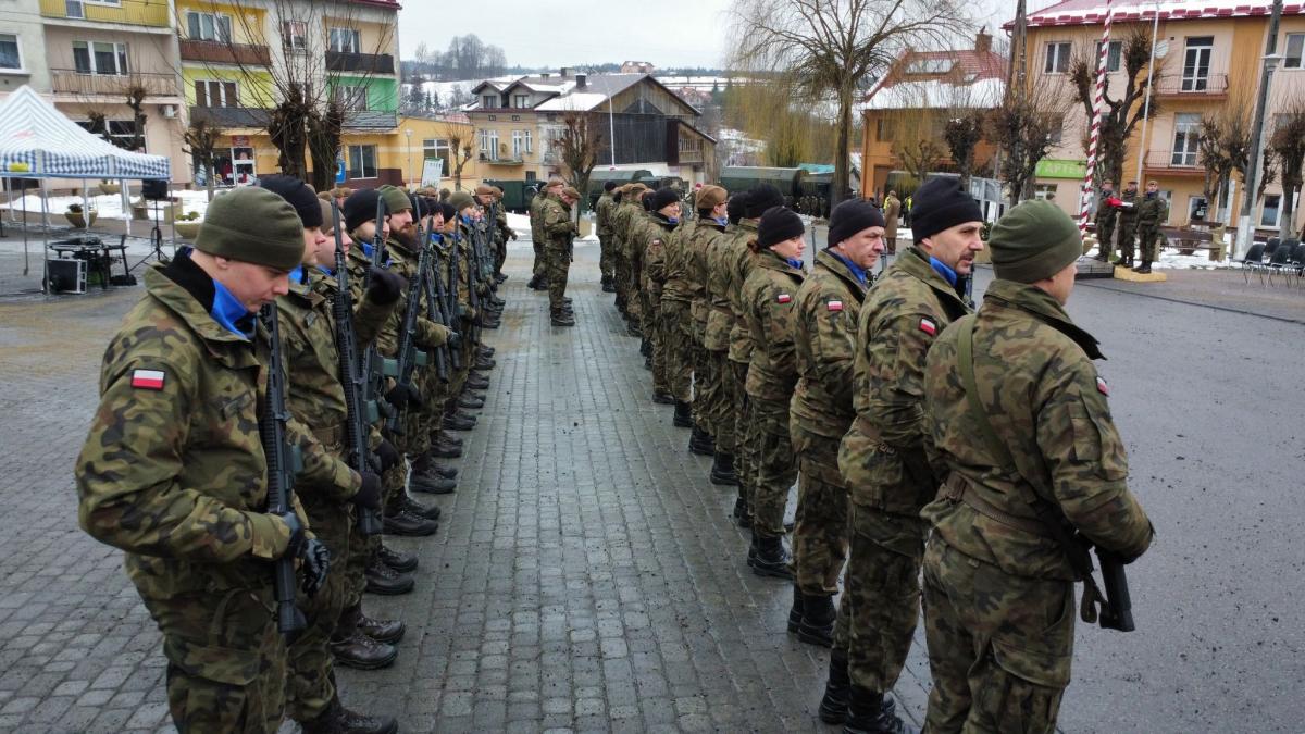 24 nowych żołnierzy 20 Przemyskiej Brygady Obrony Terytorialnej ślubowało w Birczy 