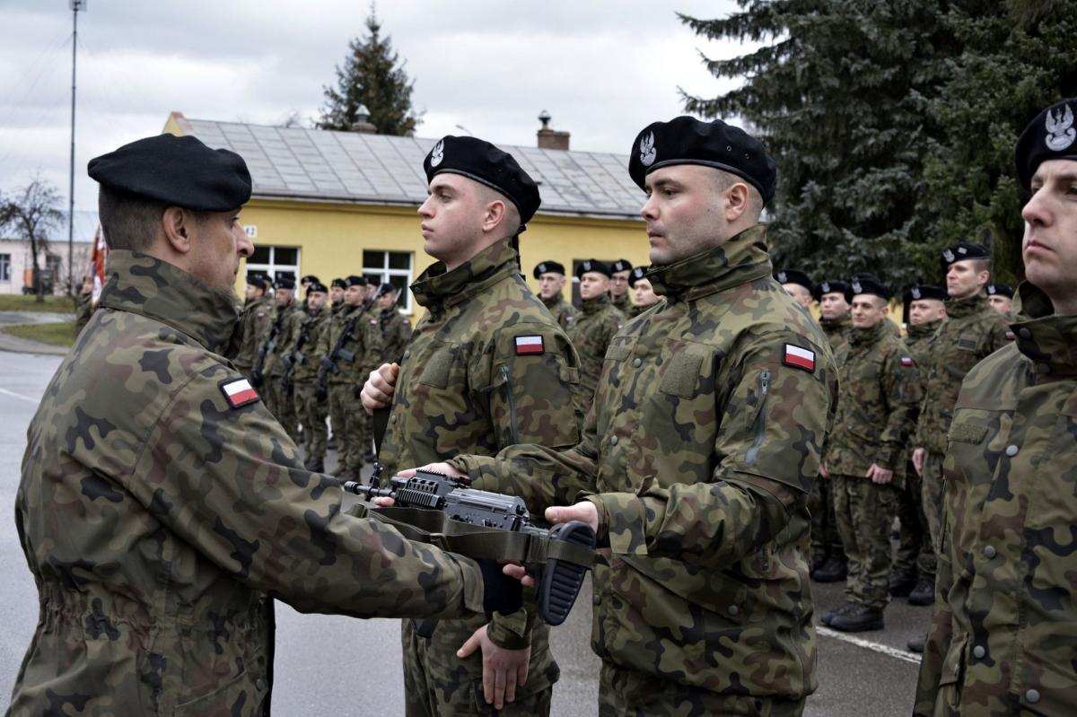 1 Batalion Czołgów w Żurawicy przyjął 86 ochotników. Chcą zostać czołgistami