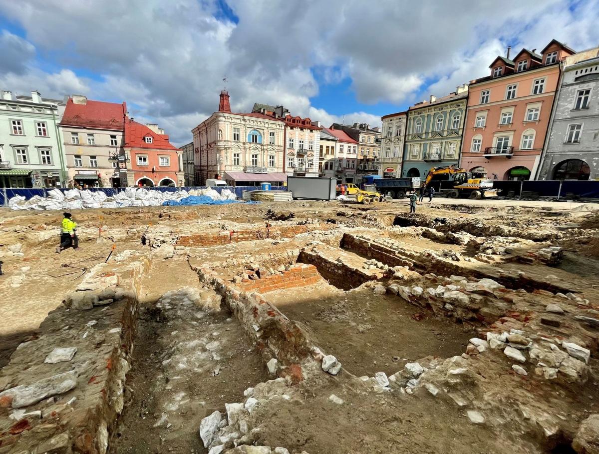 Stary Ratusz w Przemyślu będzie inaczej wyeksponowany. Ma być efektowniej [ZDJĘCIA]