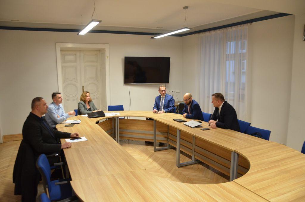 Karta Przemyślanina już niebawem? Jakie będą benefity z jej posiadania?