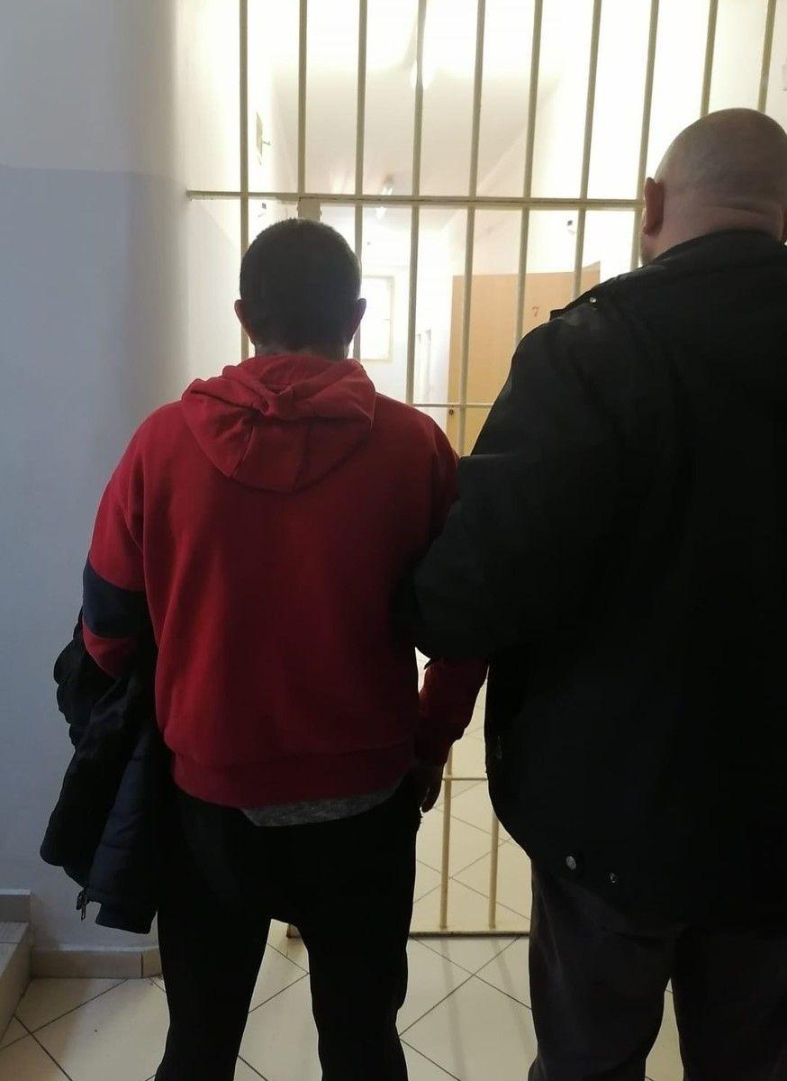 Ukradł piłę tarczową i odkurzacz w sklepie w Przeworsku