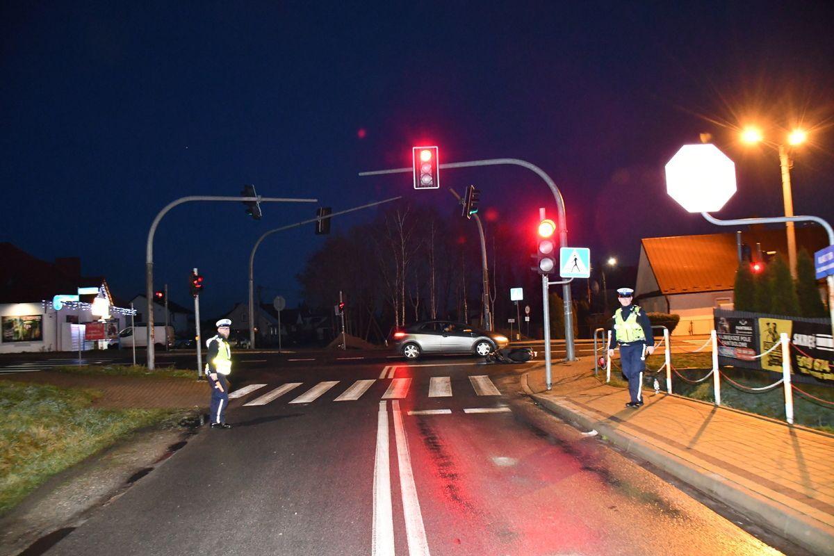 22-letni kierowca seata zderzył się z motorowerzystą