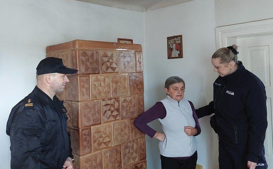 Strażacy i policjanci razem informują i edukują