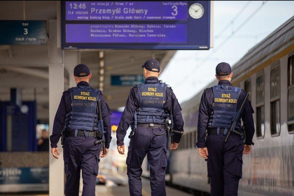 Funkcjonariusze SOK z Przemyśla uratowali mężczyznę 