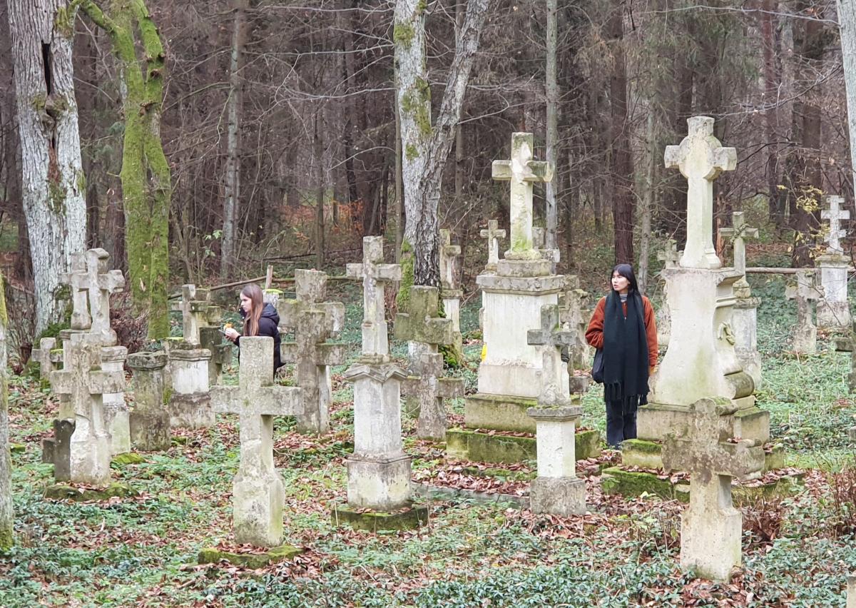 Studenci eksplorują ziemię lubaczowską. Poznali historię wysiedlonych wsi, unikatową kamieniarkę bruśnieńską