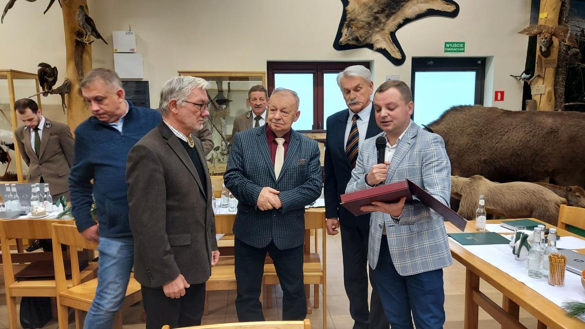 Jemioła zaatakowała nasze lasy!