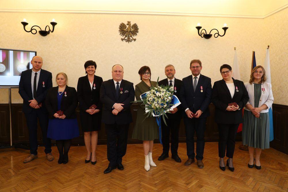Leszek Kisiel z Krzyżem Zasługi, pracownicy z medalami