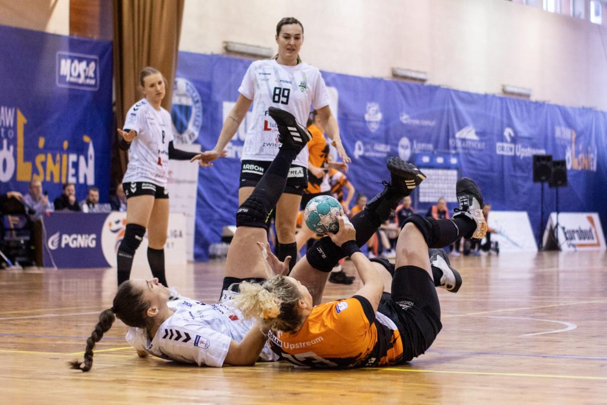 Nie każdy punkt smakuje tak samo. Eurobud JKS postawił się FunFloor Perle 