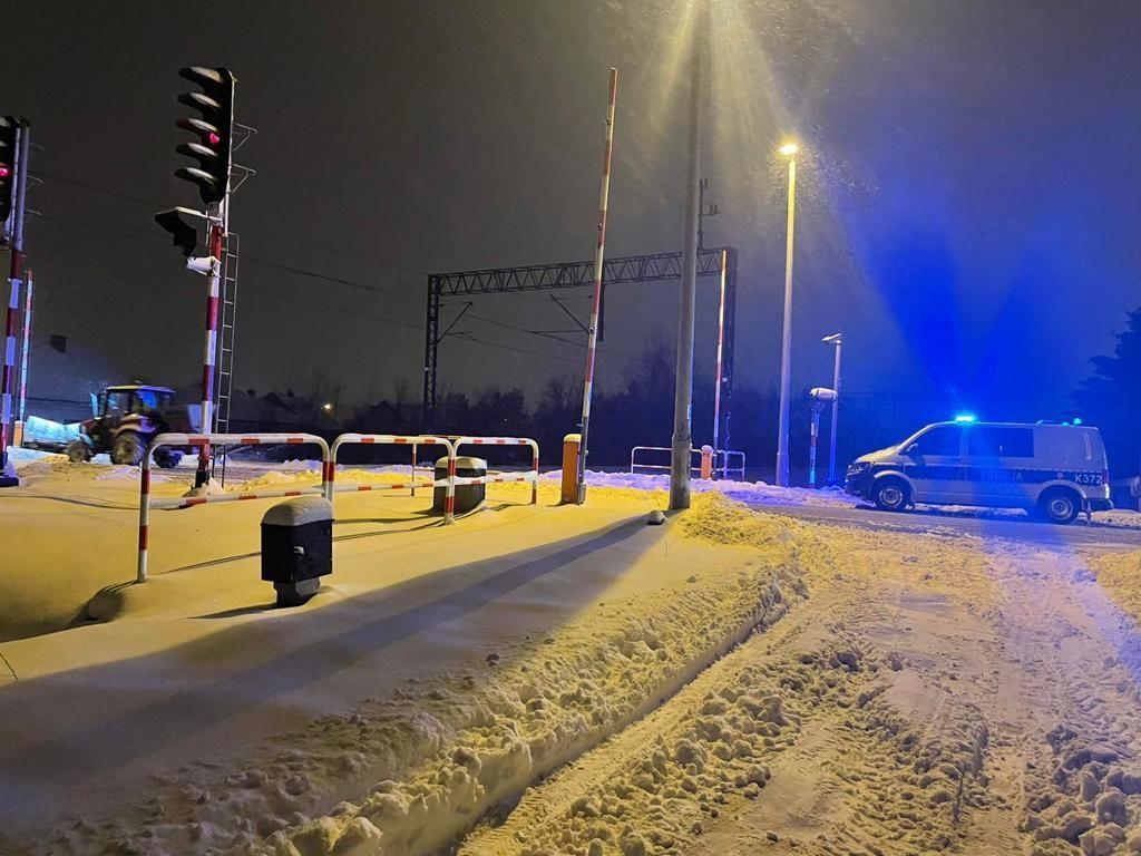 Tragiczny wypadek na przejeździe kolejowym. Mężczyzna śmiertelnie potrącony przez pociąg