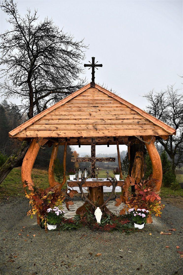 Święty Hubert niech ich wspiera. W Rudawce stanęła wyjątkowa kapliczka [ZDJĘCIA]