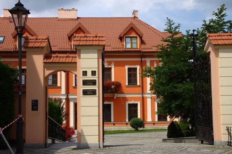 Oszuści podszywają się pod przemyską kurię?