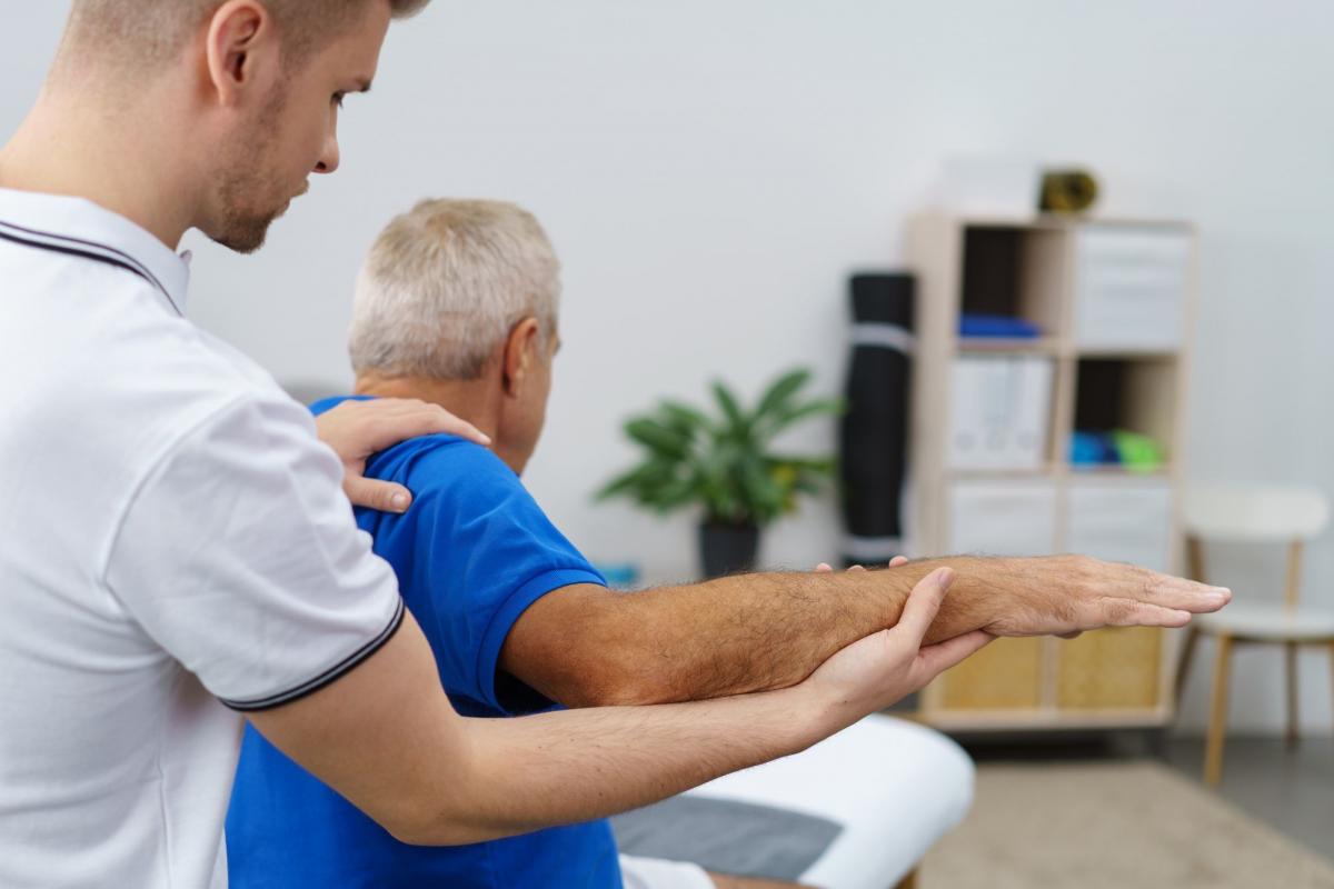 Rehabilitacja domowa dla osób ze znacznym stopniem niepełnosprawności – bez kolejek!