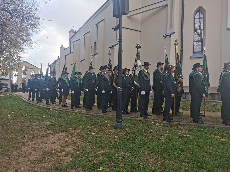 Pielgrzymka Kół Łowieckich do sanktuarium w Jodłówce