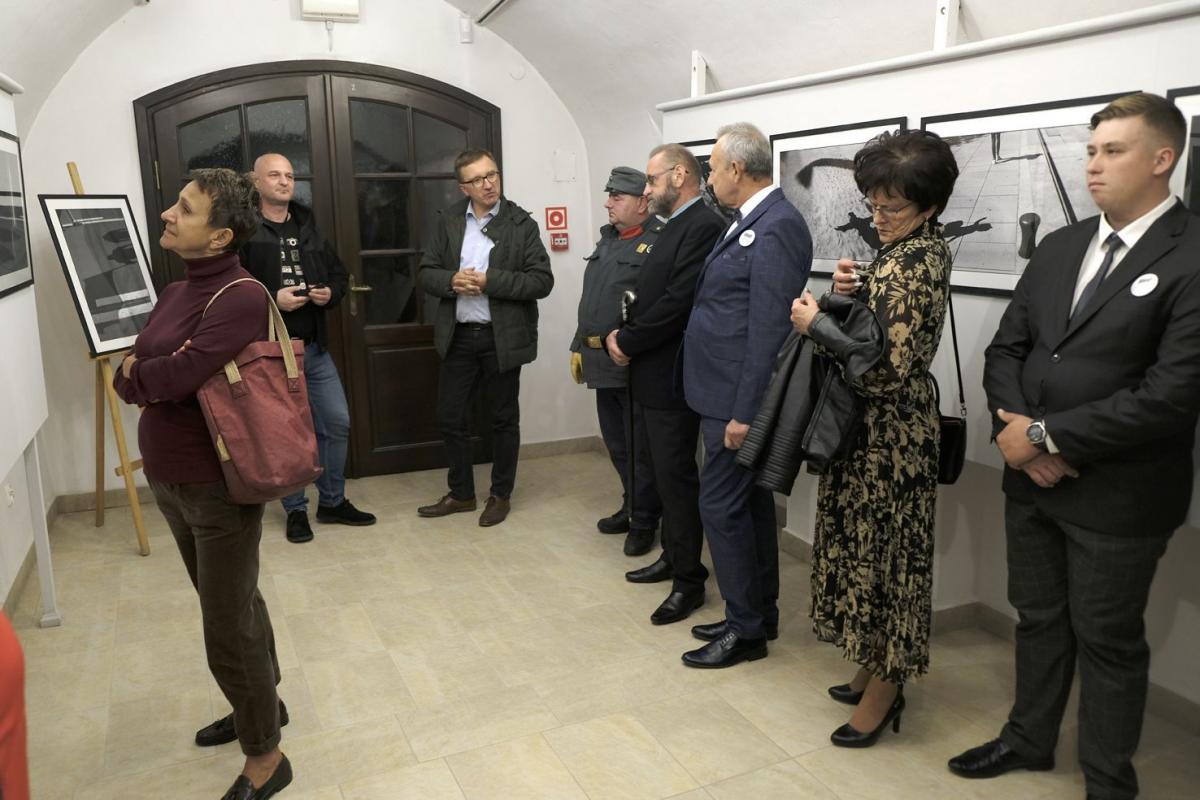 Poza kadrem – wystawa artysty Rafała Stankiewicza w w Małej Galerii Fotografii