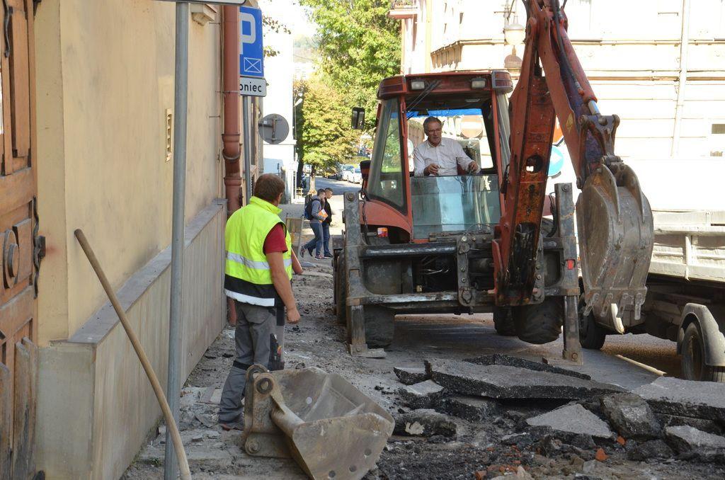 Ulica Mostowa przy przemyskim Rynku nareszcie przestanie straszyć