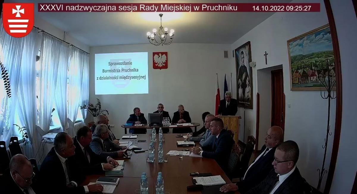 Zmiany w budżecie i działalność międzysesyjna tematami nadzwyczajnej sesji 