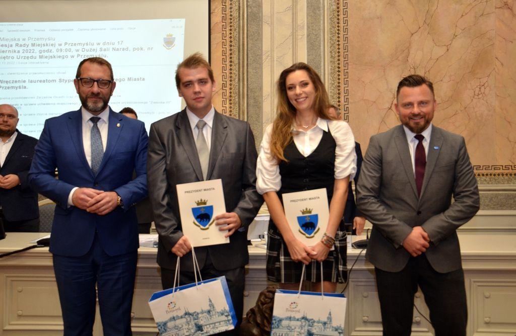 Stypendia twórcze przyznane: Magdalena Skubisz i Grzegorz Gajdzik laureatami