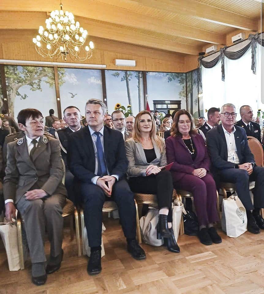 Świętowali leśnicy. Wręczono kordelasy i cechówki ozdobne [ZDJĘCIA]