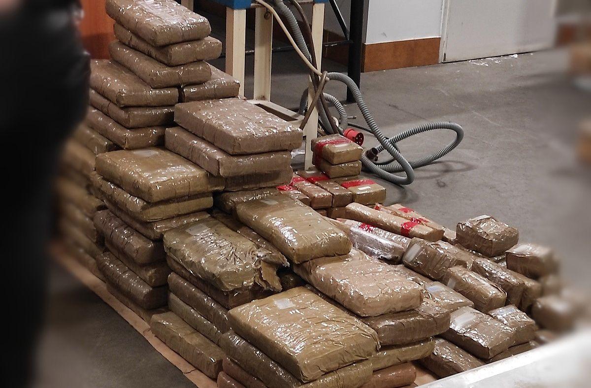 Wielki przemyt narkotyków w Korczowej: 272 kg haszyszu o wartości ok. 13 mln zł!