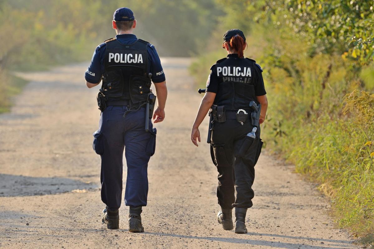 89- latka wypadła z okna. Pierwszej pomocy udzielili policjanci 