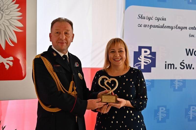 Symbol, który jednoczy. Przemyski szpital ma swój sztandar 