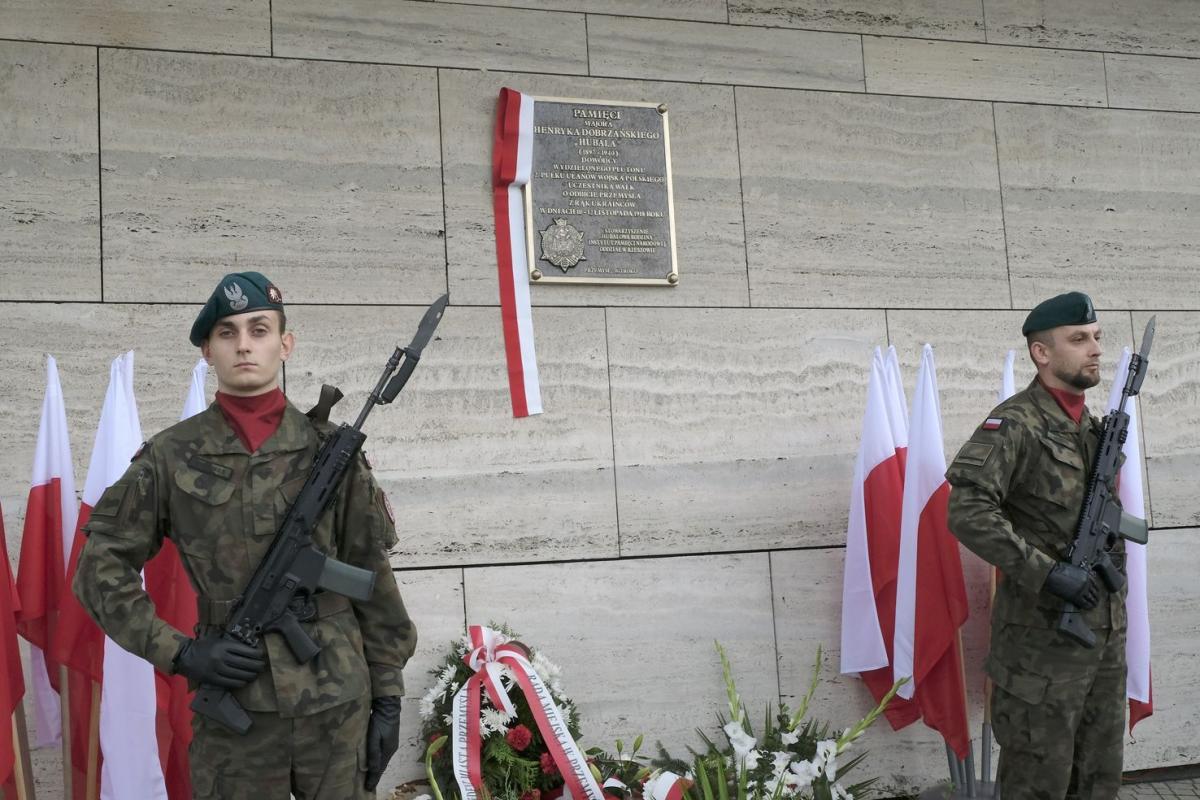 Tablica poświęcona „Hubalowi”