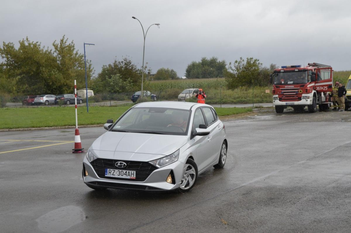 Sprawdzą swoją technikę jazdy. Turniej motoryzacyjny w przemyskim WORD