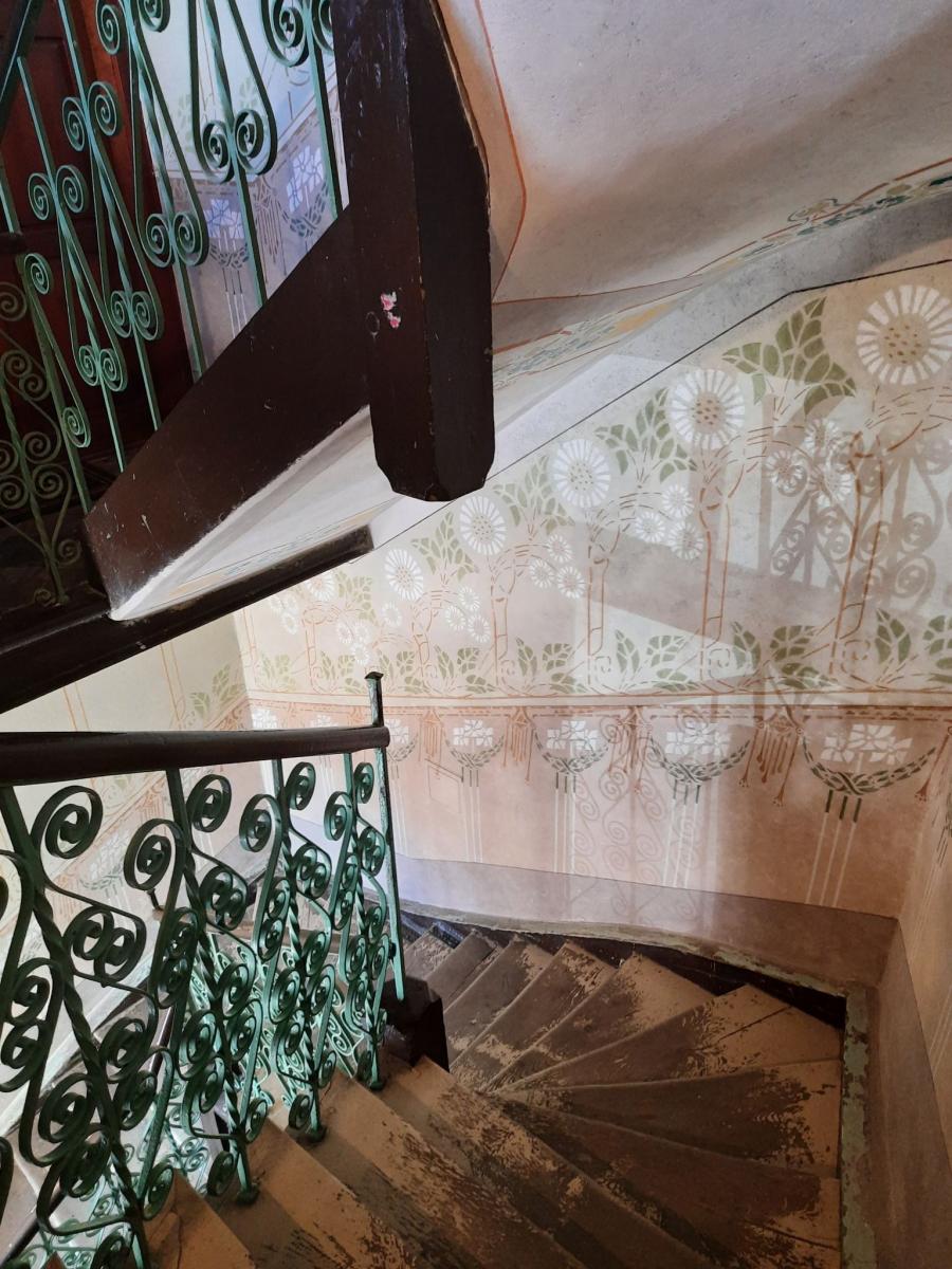 Wnętrze kolejnej zabytkowej kamienicy w Przemyślu odzyskało serce [ZDJĘCIA]