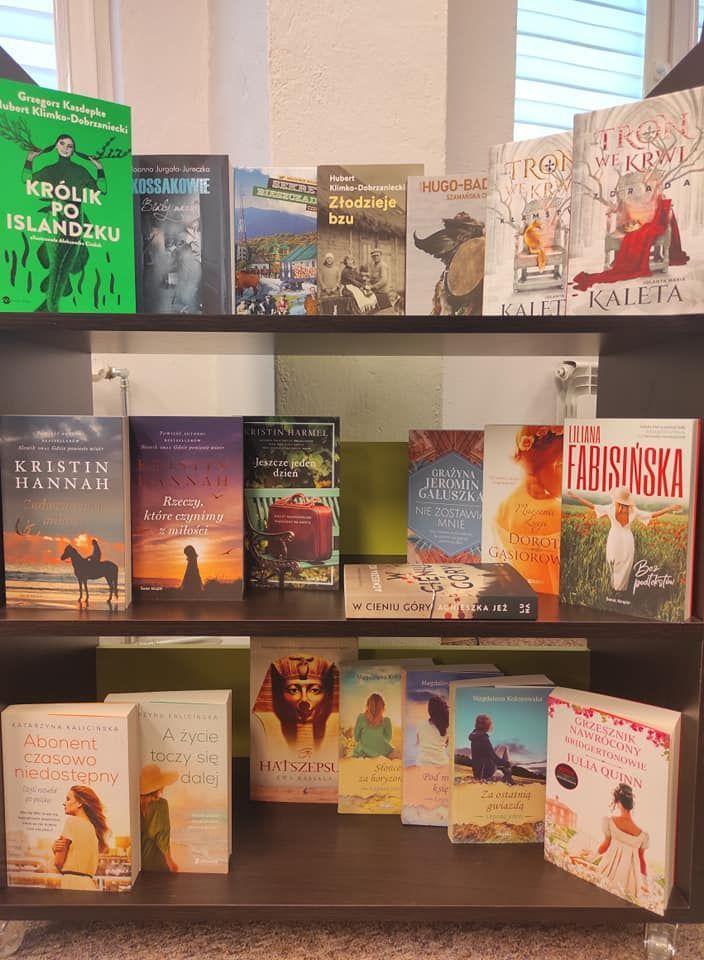 Biblioteka na zakupach. Blisko 300 nowych tytułów!