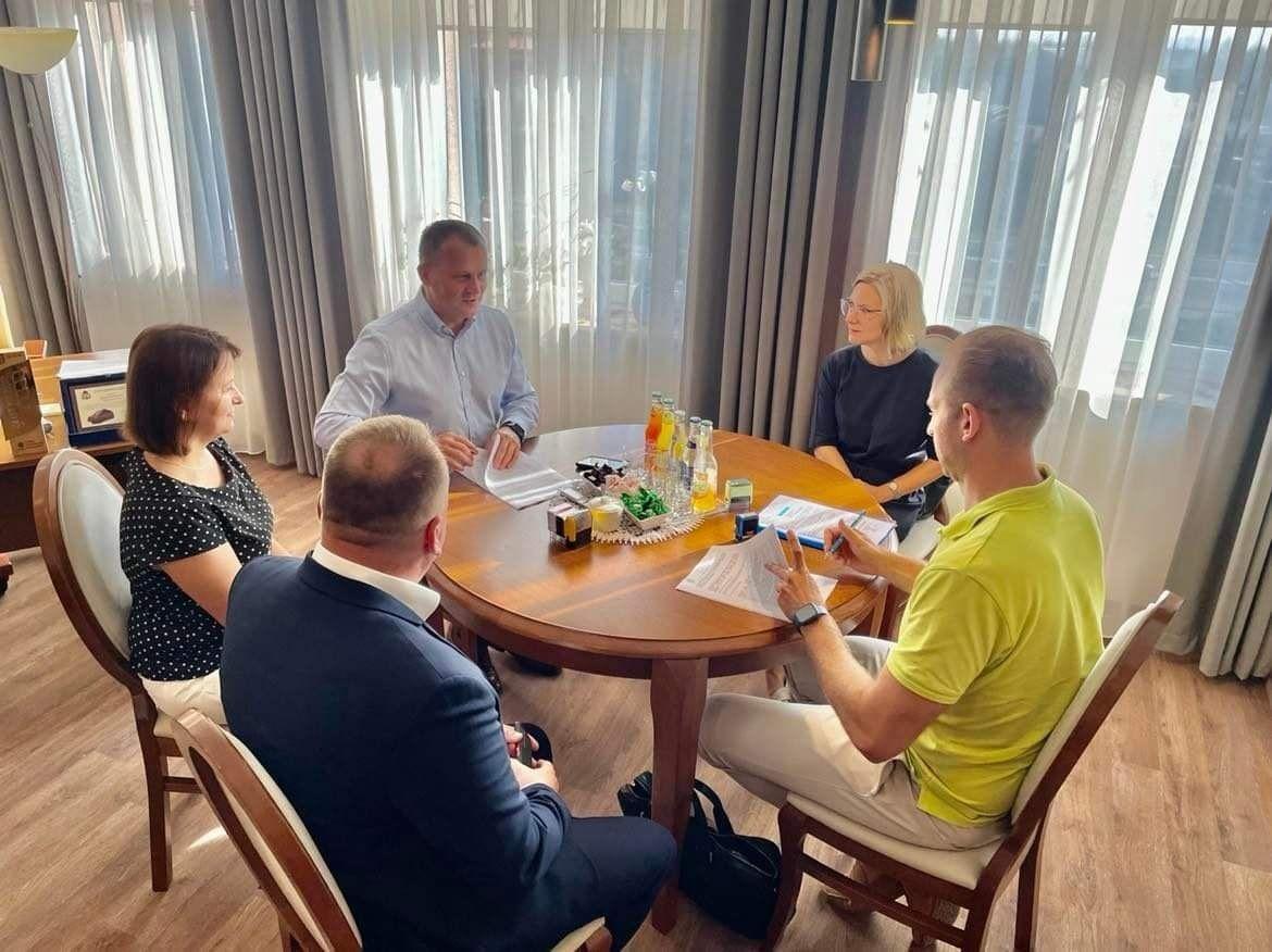 Gmina chce skorzystać z energii ze słońca. Wyłoniła wykonawcę budowy instalacji fotowoltaicznej dla oczyszczalni