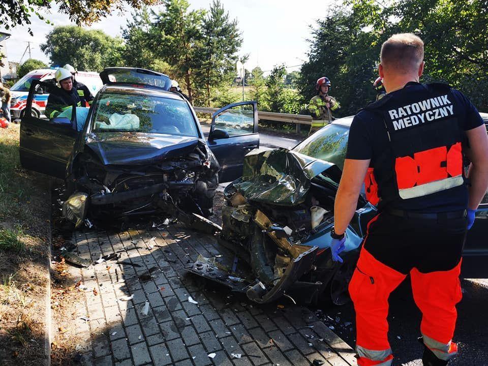Stracił panowanie nad pojazdem. Do szpitala trafiło 6 osób [ZDJĘCIA]