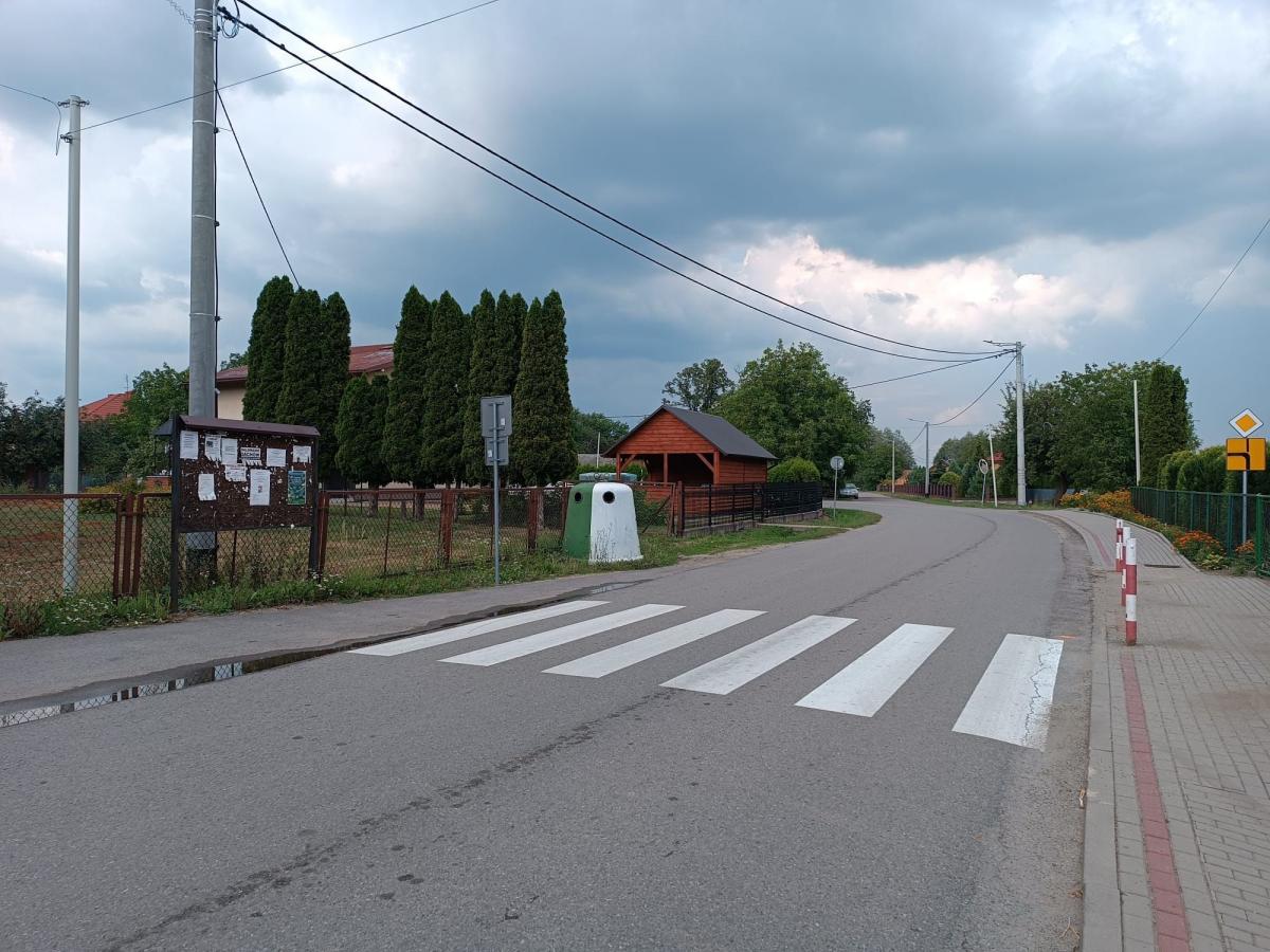 Chodnik i bezpieczeństwo dzieci kontra procedury