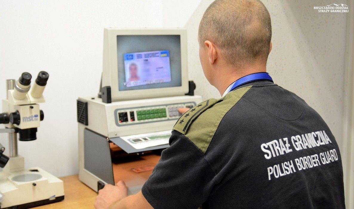 Zgubił afgańskie prawo jazdy, więc na Ukrainie kupił „nowe”