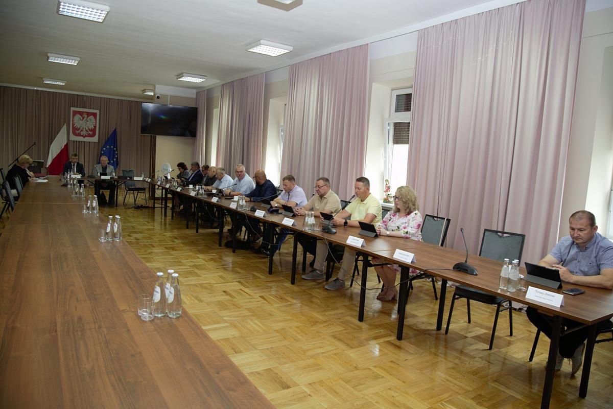 Nadzwyczajna sesja w Radymnie