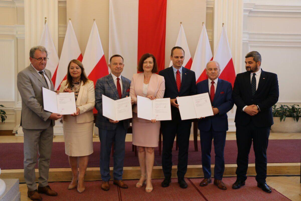 Wreszcie zajmą się podziurawioną drogą 865