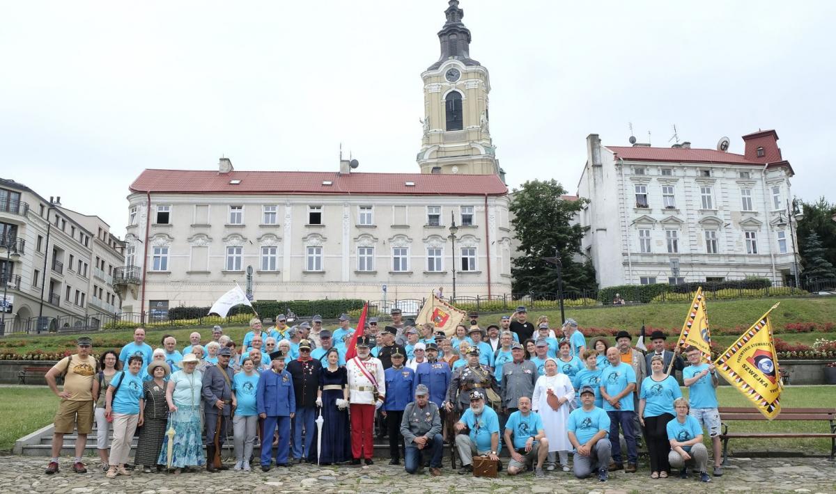 „Srebrzyste” manewry